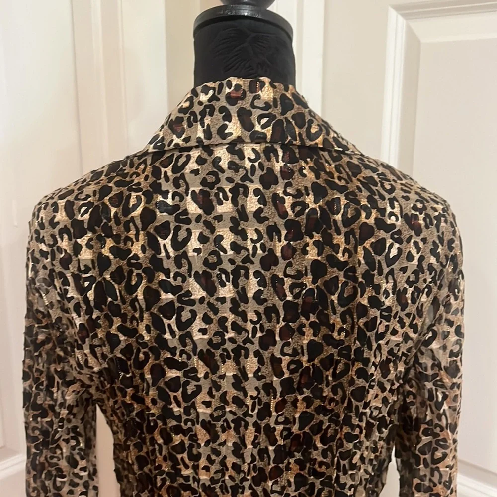 Mary L Couture, women’s, M, animal print blouse. 100% polyester. Like new! - Picture 9 of 10
